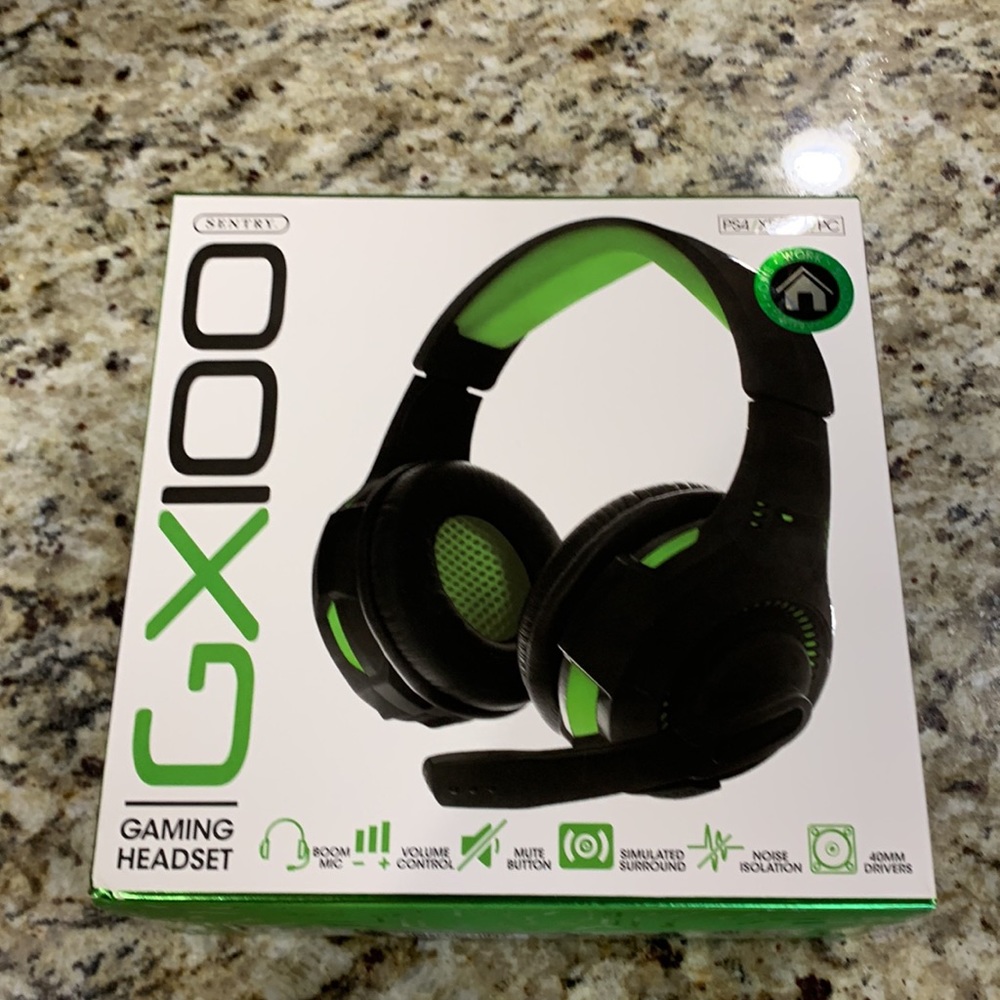 GX100 Sentry Universal gaming headset , NEW in green